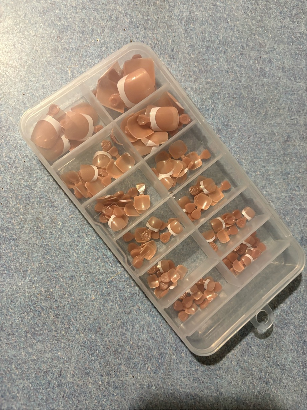 Press on toe nails